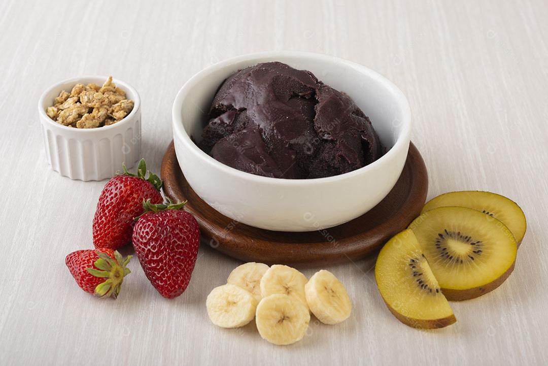 Foto Alimento Taça Típica Brasileira de Açaí Frutas Muesli Imagem JPG