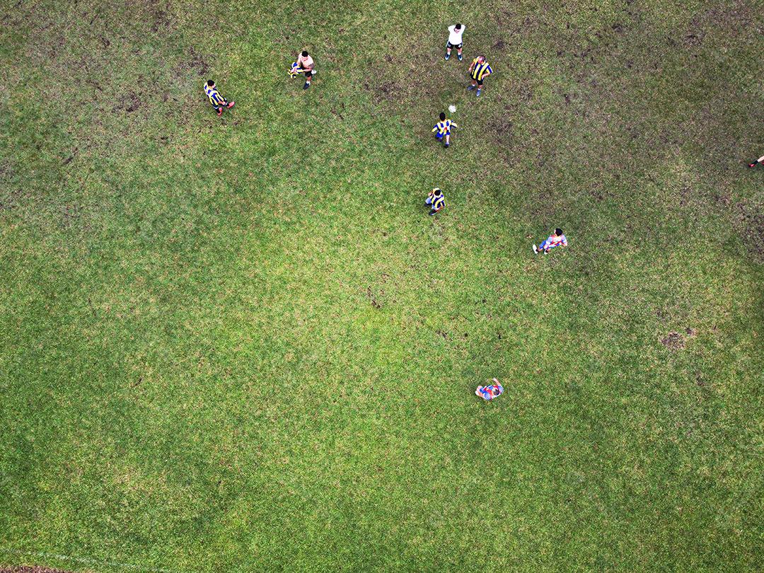 Pessoas Jogando Bola No Campo Imagem JPG