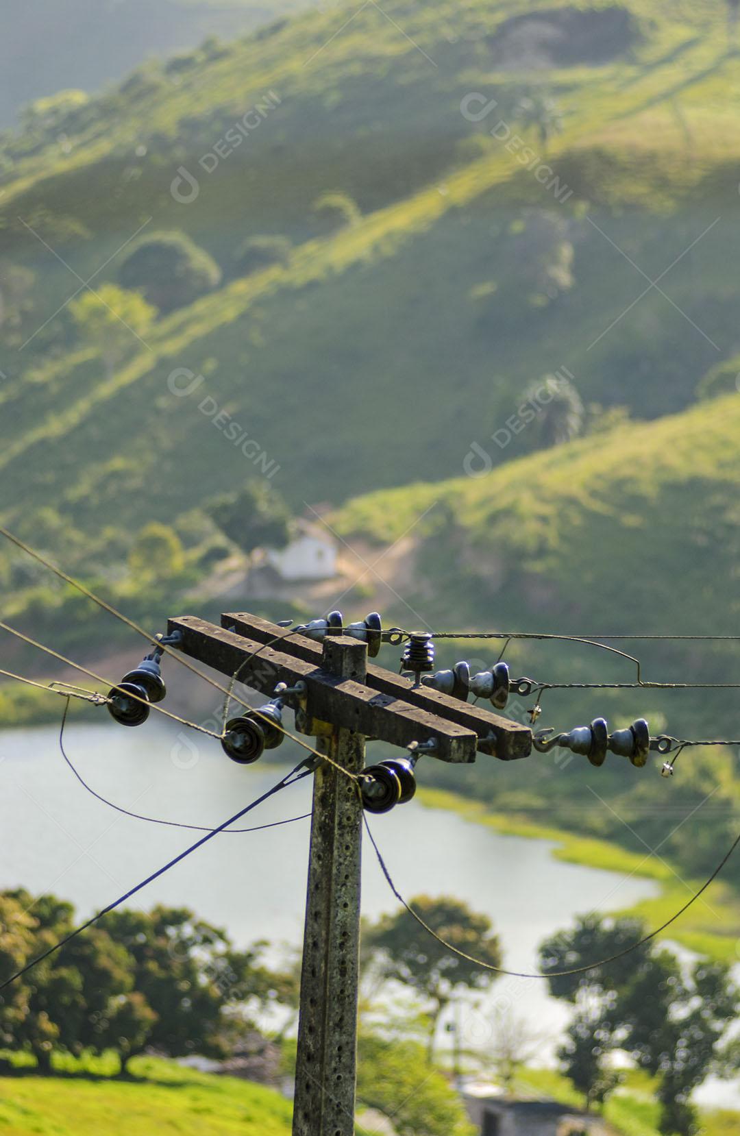 Torre Rura De Rede Elétrica Com Montanhas 1 Imagem JPG