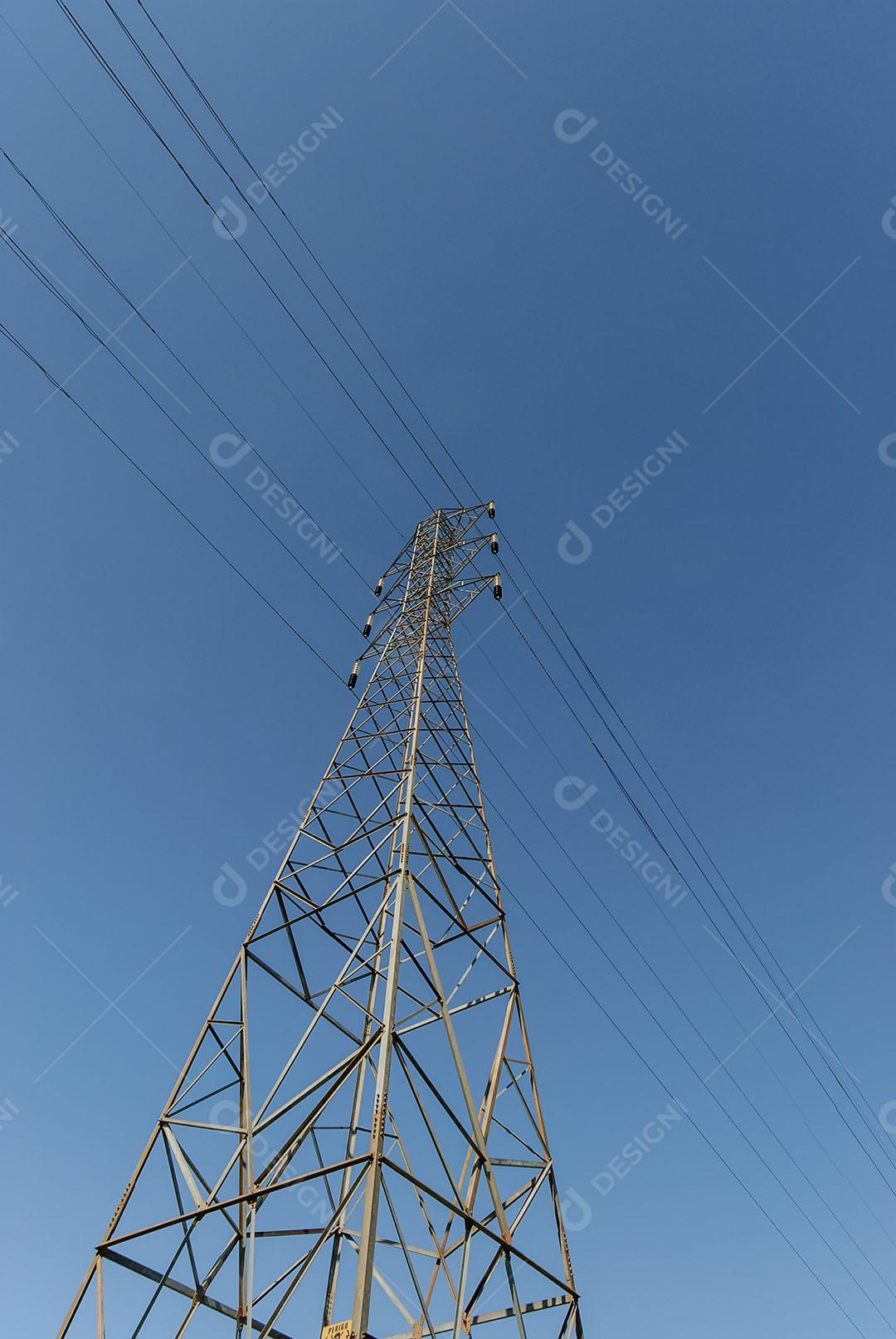 Torre De Rede Elétrica Com Céu Azul 3 Imagem JPG