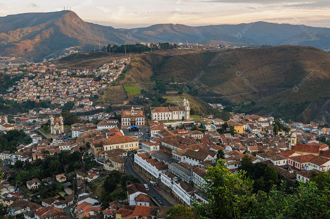 Vista Parcial Da Cidade Com Prédios Históricos Minas Gerais Imagem JPG