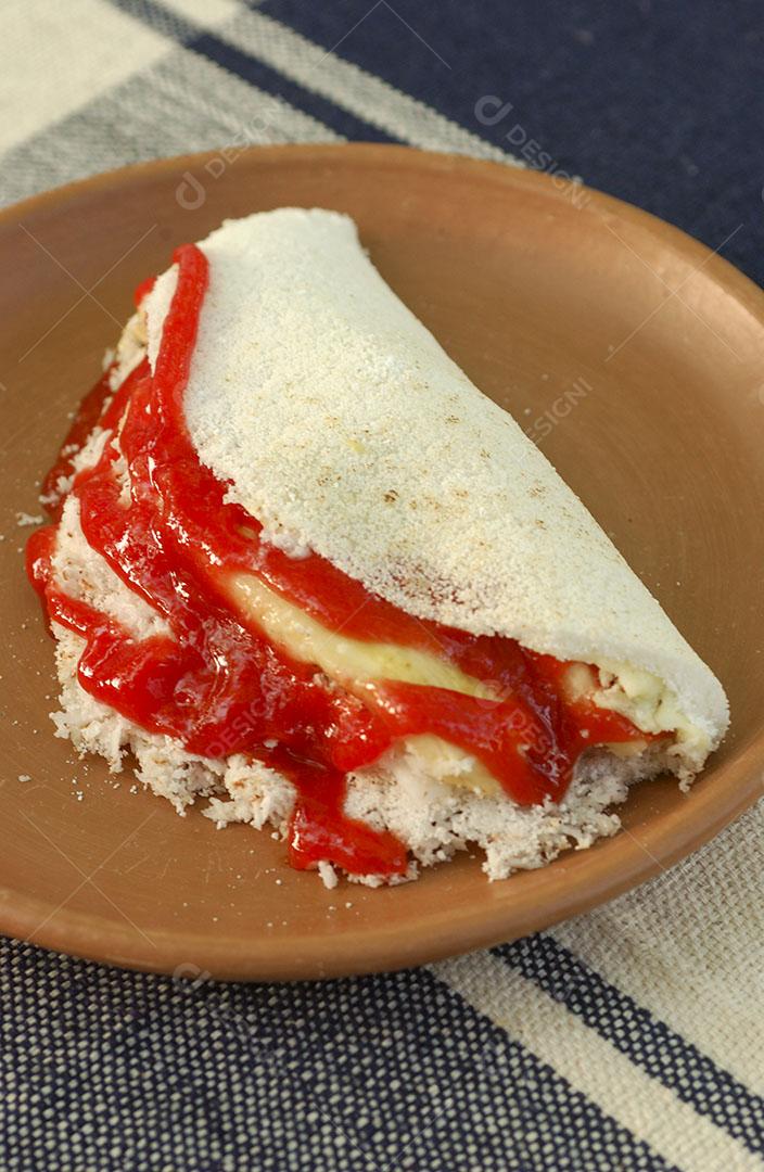 Foto Comida Comida Brasileira Tapioca Com Queijo Geleia de Goiaba Imagem JPG