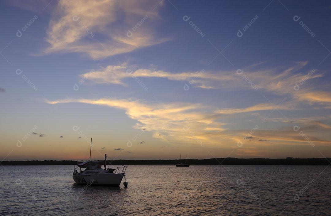 Barcos Ao Pôr Do Sol Na Praia Do Jacaré 3 Imagem JPG