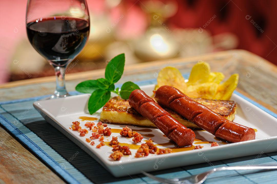 Salsicha Com Queijo Coalho Imagem JPG