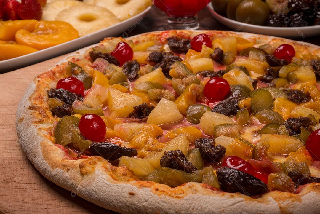 Pizza De Pêssego Cereja Ameixa Figo E Abacaxi 2 Imagem JPG