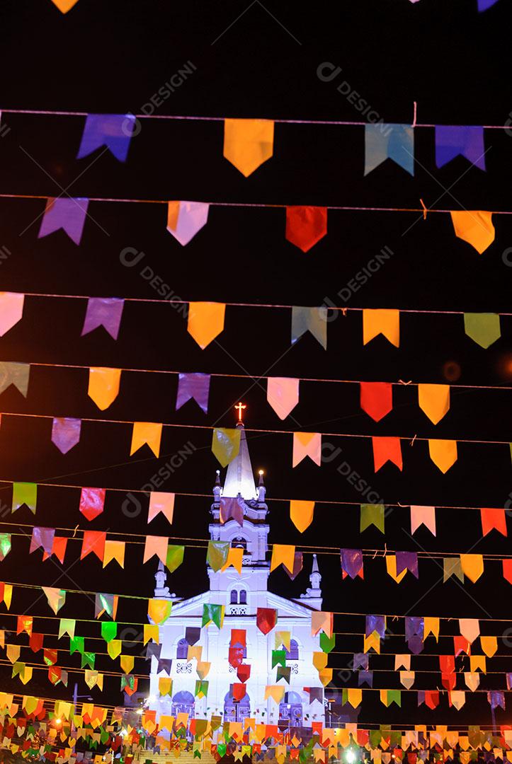 Bandeiras Coloridas Festa Junina do Nordeste Brasil Pilões Paraíba Imagem JPG