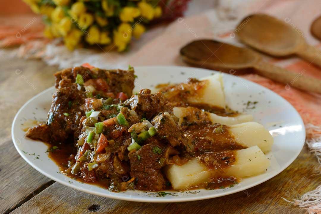 Foto Carne de Cabra Mandioca Comida Gostosa Imagem JPG
