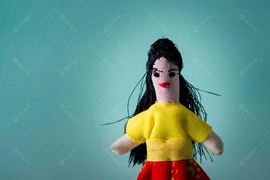 Foto Boneca De Pano Brasileira Amarela Imagem JPG