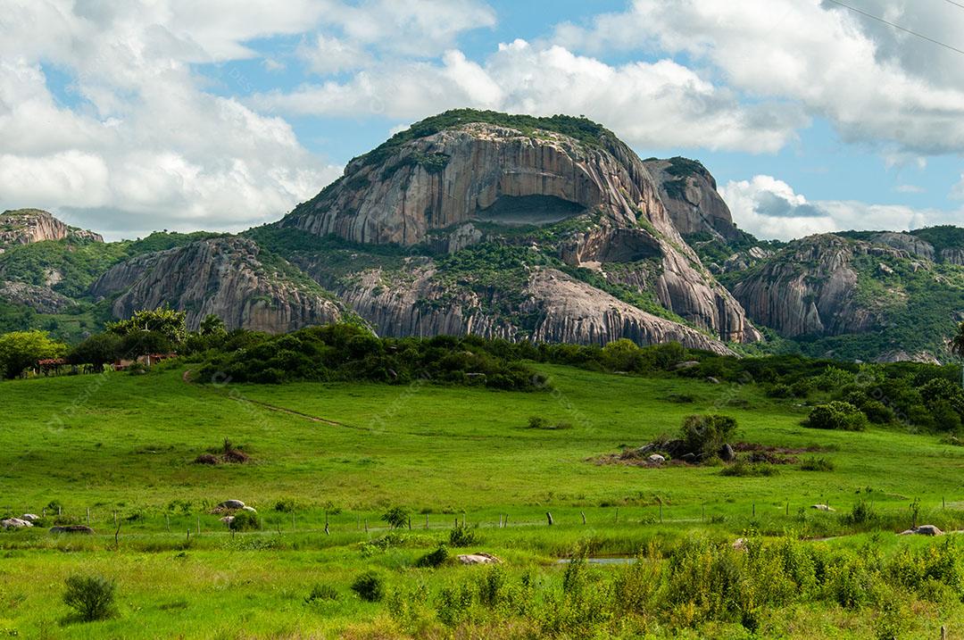 Foto Parque Estadual Pedra da Boca Campo Verde Imagem JPG