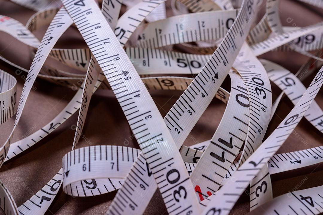 Foto Fita Métrica Academia Fundo Marrom Imagem JPG