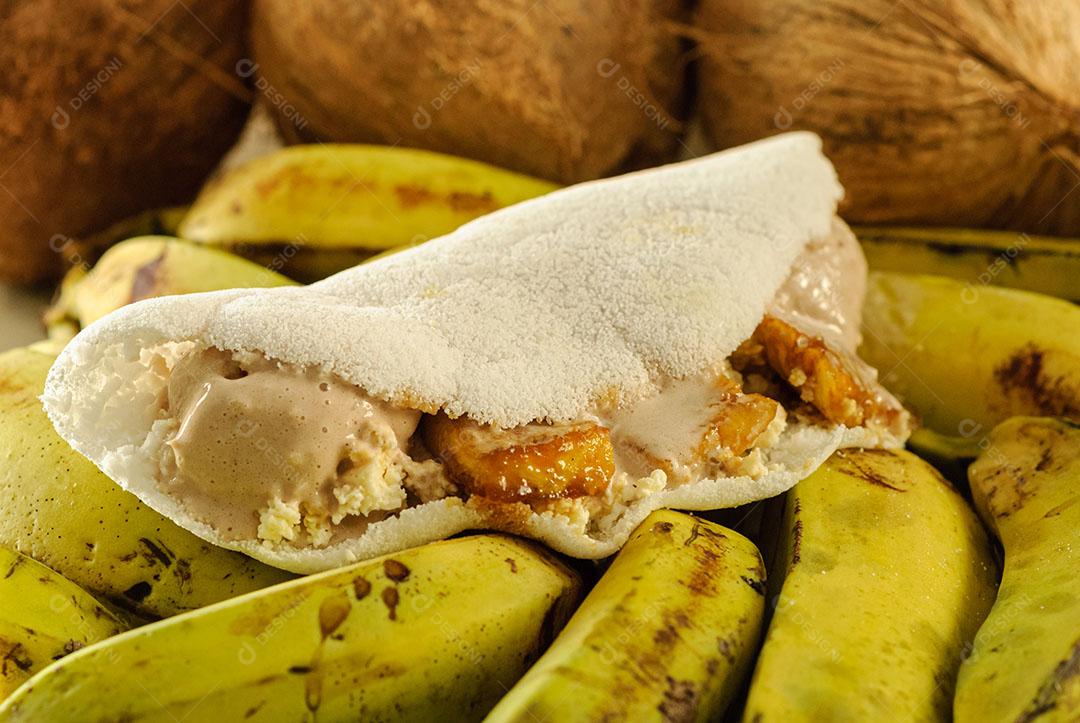 Foto Tapioca do Nordeste do Brasil Com Coco Queijo Banana Imagem JPG