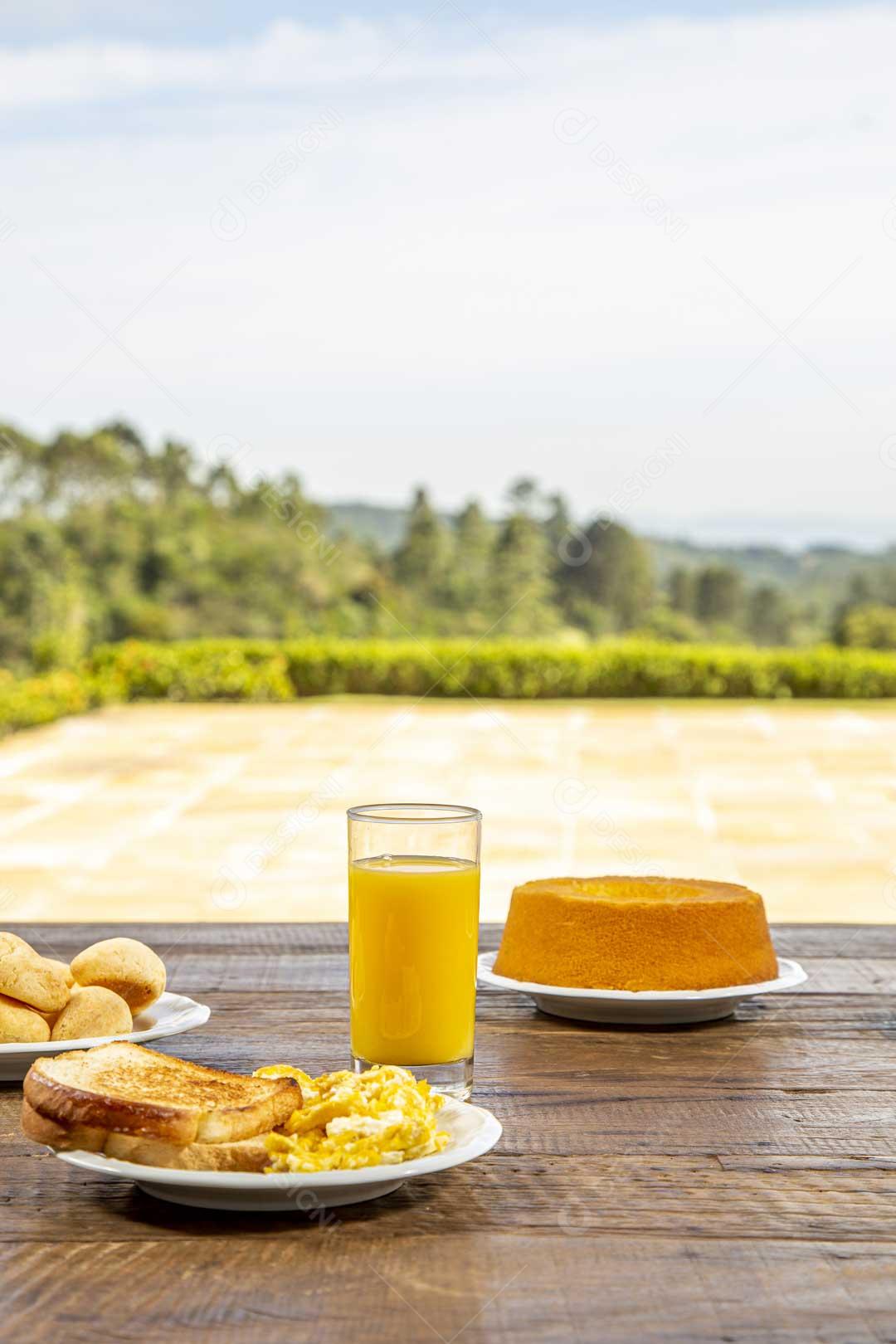 Foto Suco Com Lanche Bolo Pão De Queijo Imagem JPG