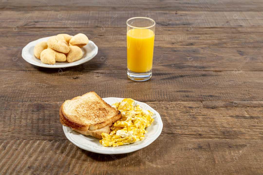 Foto Comida Pão Ovos Pão de Queijo Suco Imagem JPG