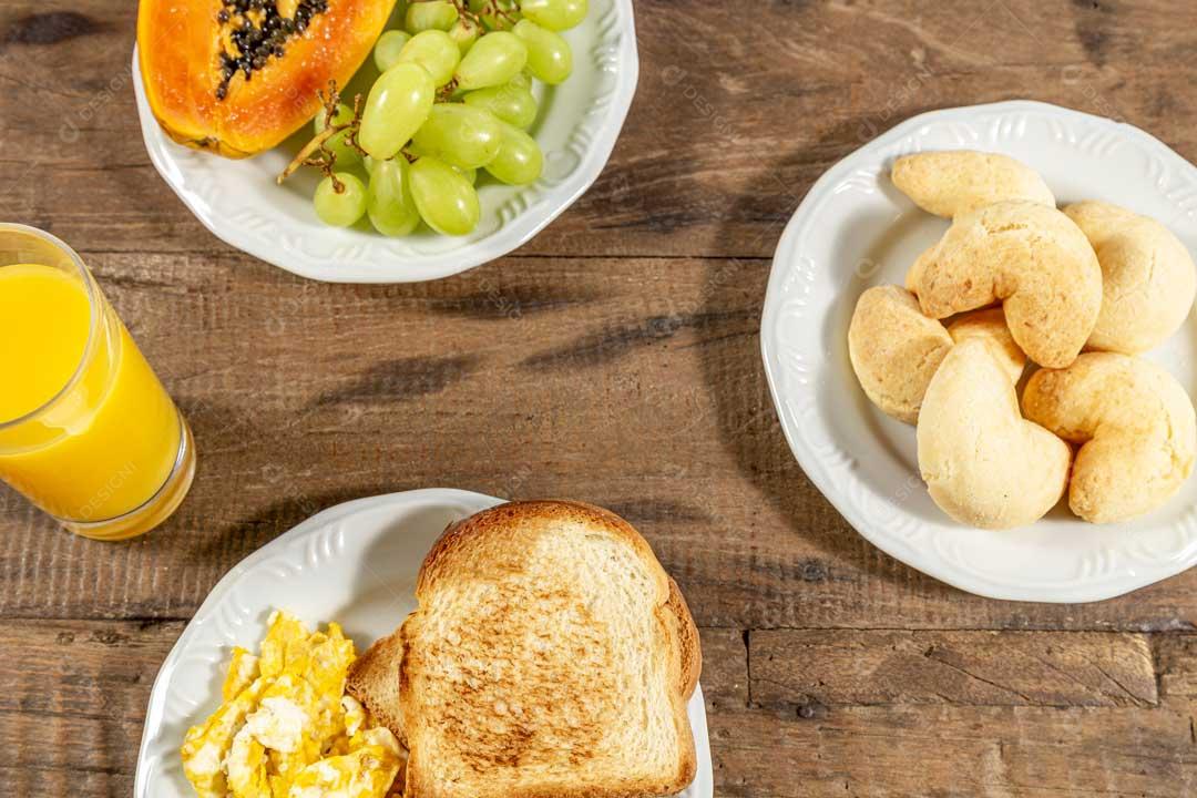 Foto Copo De Suco Com Torradas Frutas Mamão Imagem JPG