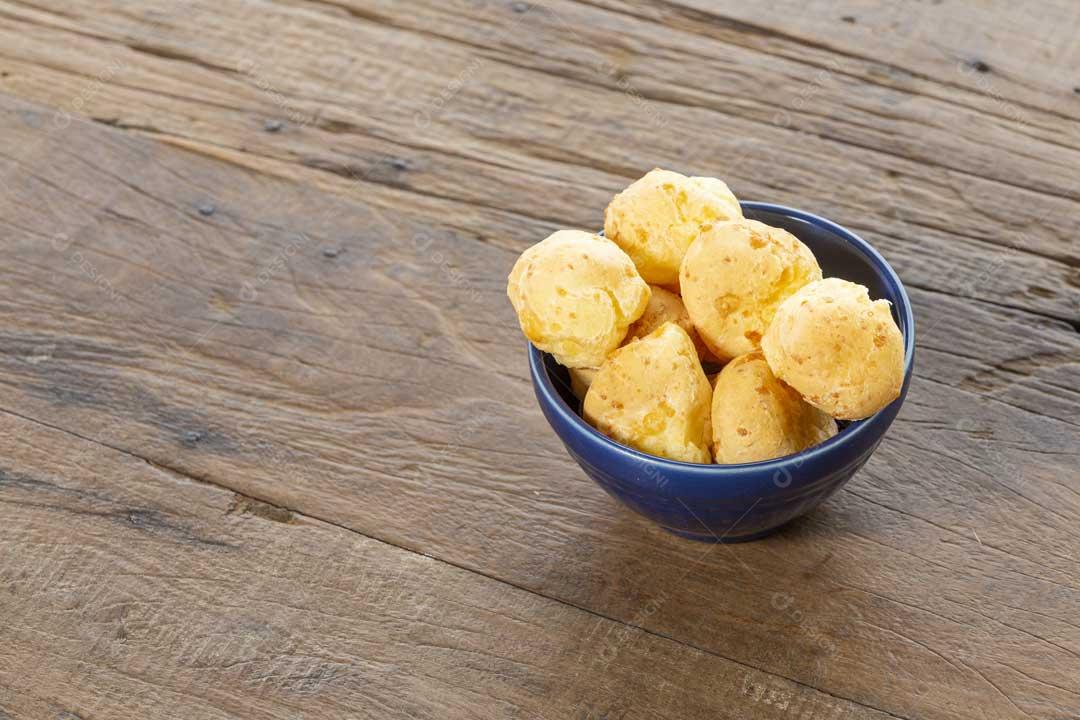 Foto Pão De Queijo Brasileira Na Tigela Imagem JPG