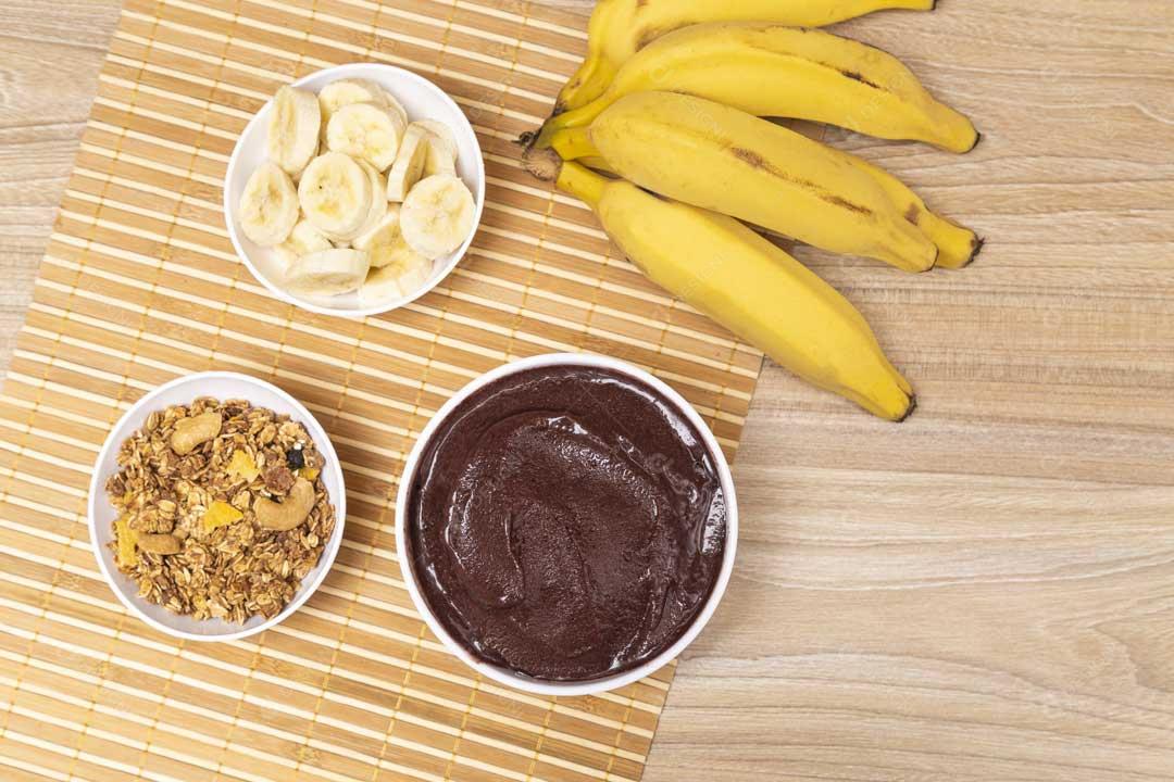 Foto Tigela de AçaÍ Com Morango Banana Imagem JPG