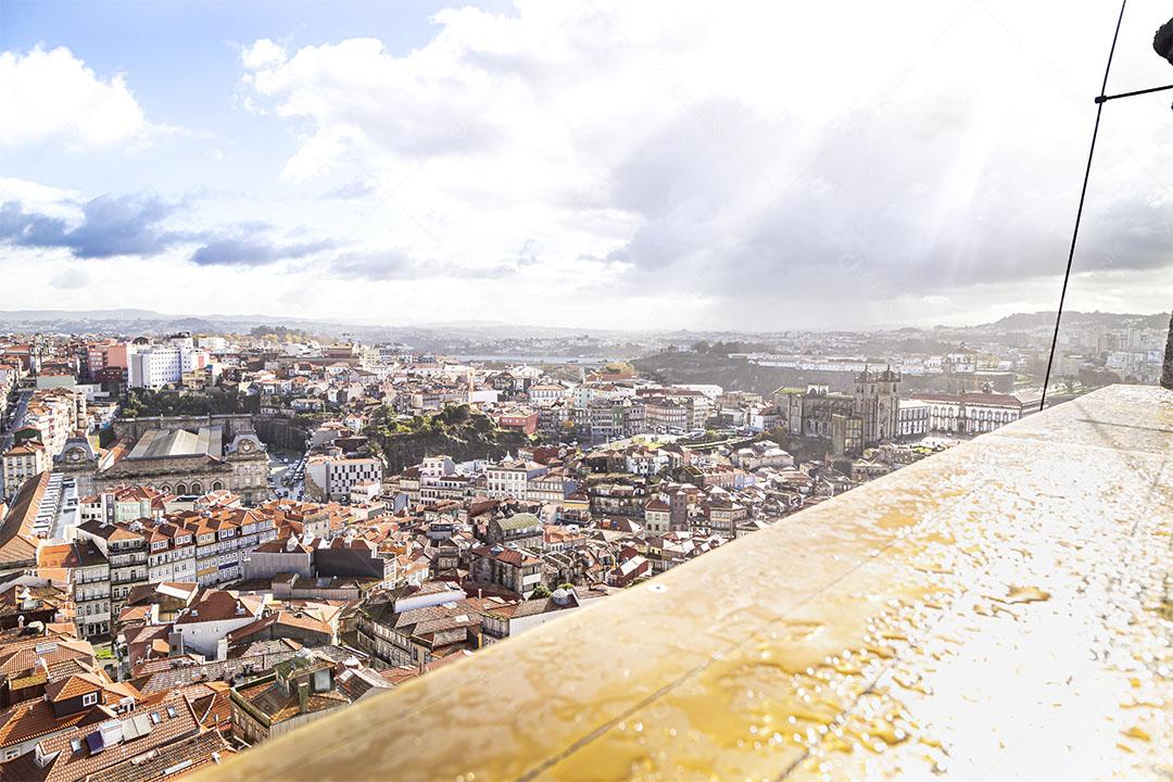 Vista da torre dos glericos em Portugal Imagem jpg