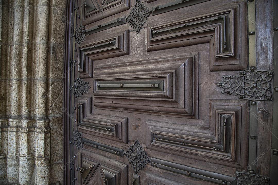 Porta de Padeira na Cidade de Braga