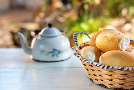 Mesa De Café Com Pães E Biscoitos Imagem JPG