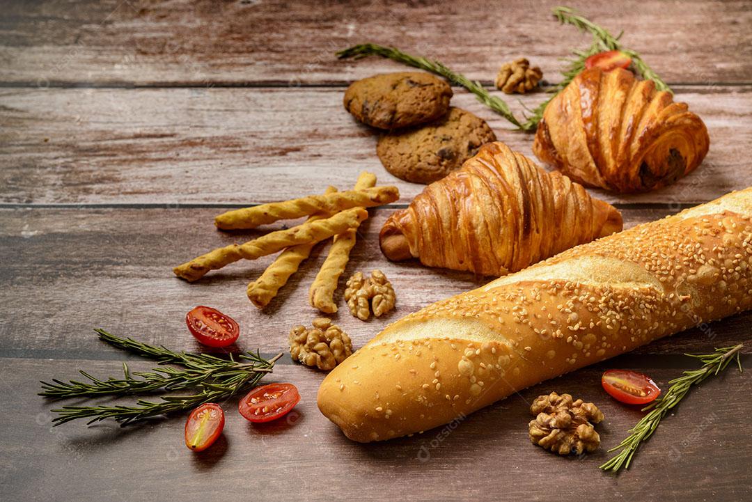 Foto Pães Diferentes Tipos de Pães Brasileiros Alecrim Imagem JPG