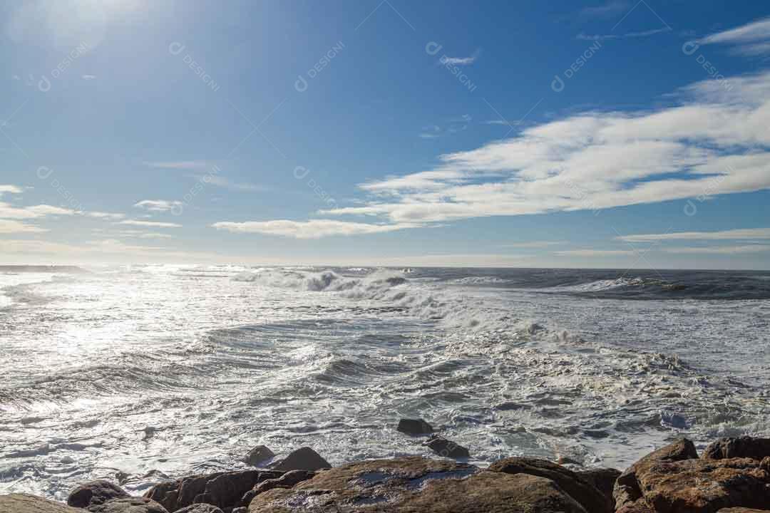 Lindo Nascer do Sol Com Céu Azul na Praia de Furadouro Em Portugal Imagem JPG