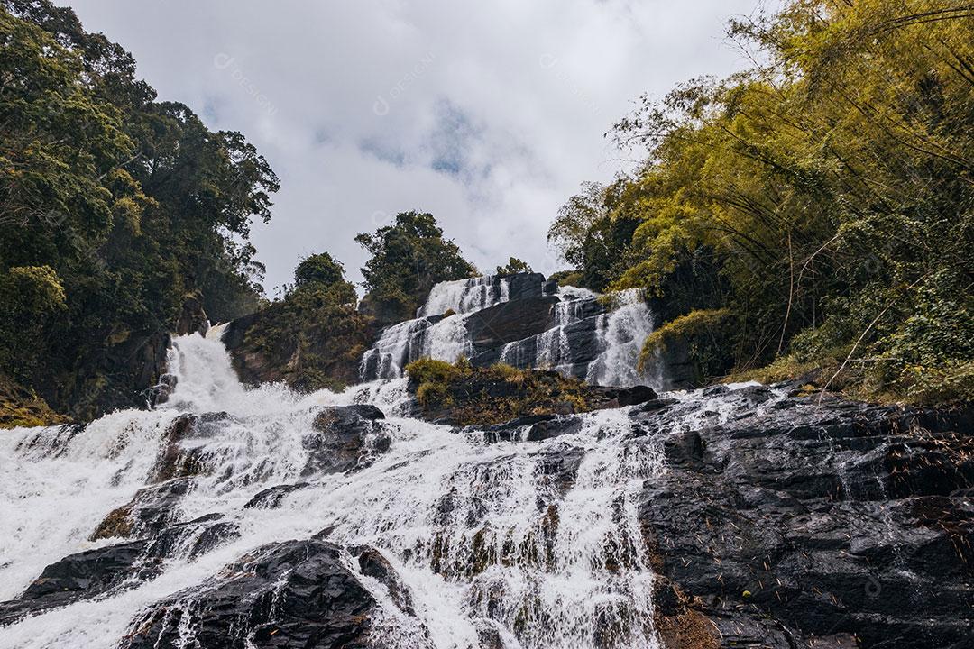 Foto de Cachoeira Natureza e Rio Paisagem Imagem JPG