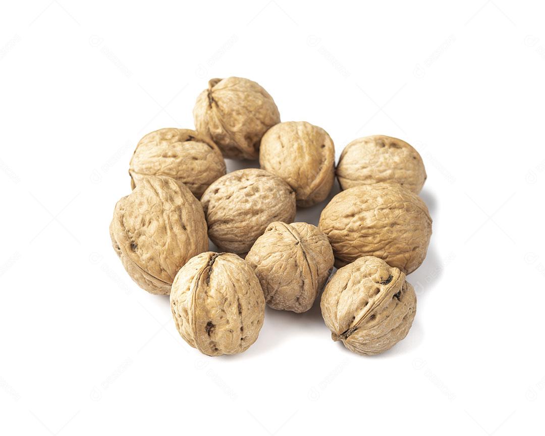 Um Grupo de Nozes Isoladas Sobre Fundo Branco Imagem JPG