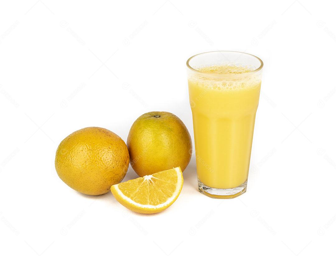 Suco de Laranja Com Laranjas Isoladas Sobre Fundo Branco Imagem JPG