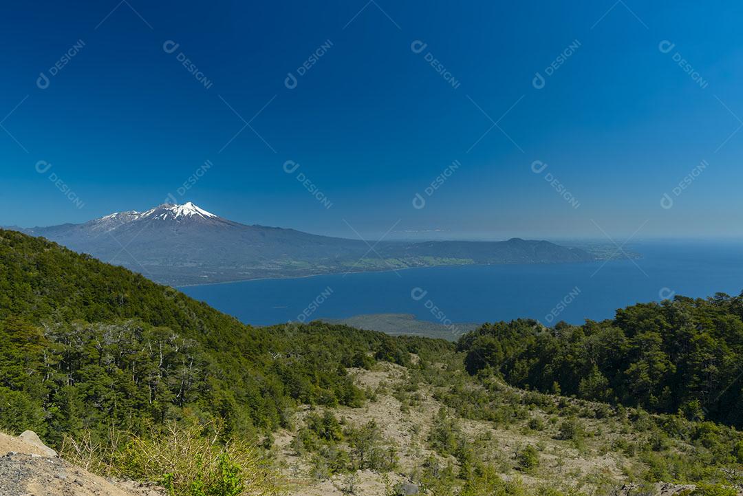 Montanhas Neve Penhasco Vulcão Céu Limpo Imagem JPG