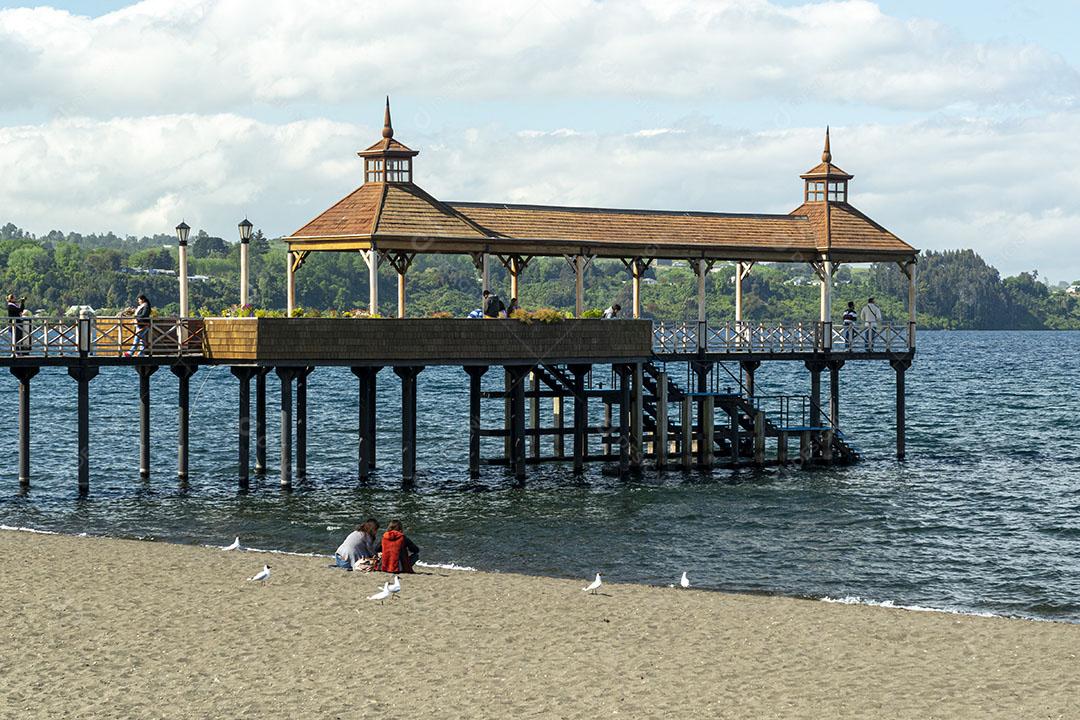 Coreto no Lago Llanquihue Vulcão Osorno Frutillar Llanquihue Los Lagos Imagem JPG