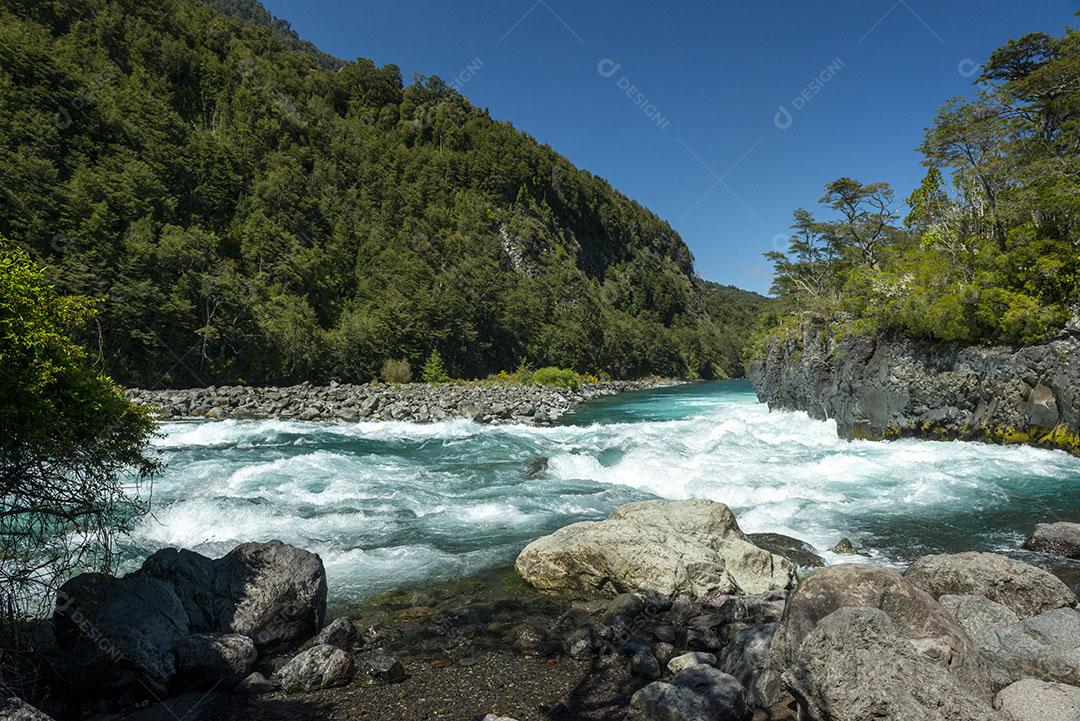 Cachoeira Ojos Del Caburgua Pucon Araucania Chile Patagônia Chilena Imagem JPG