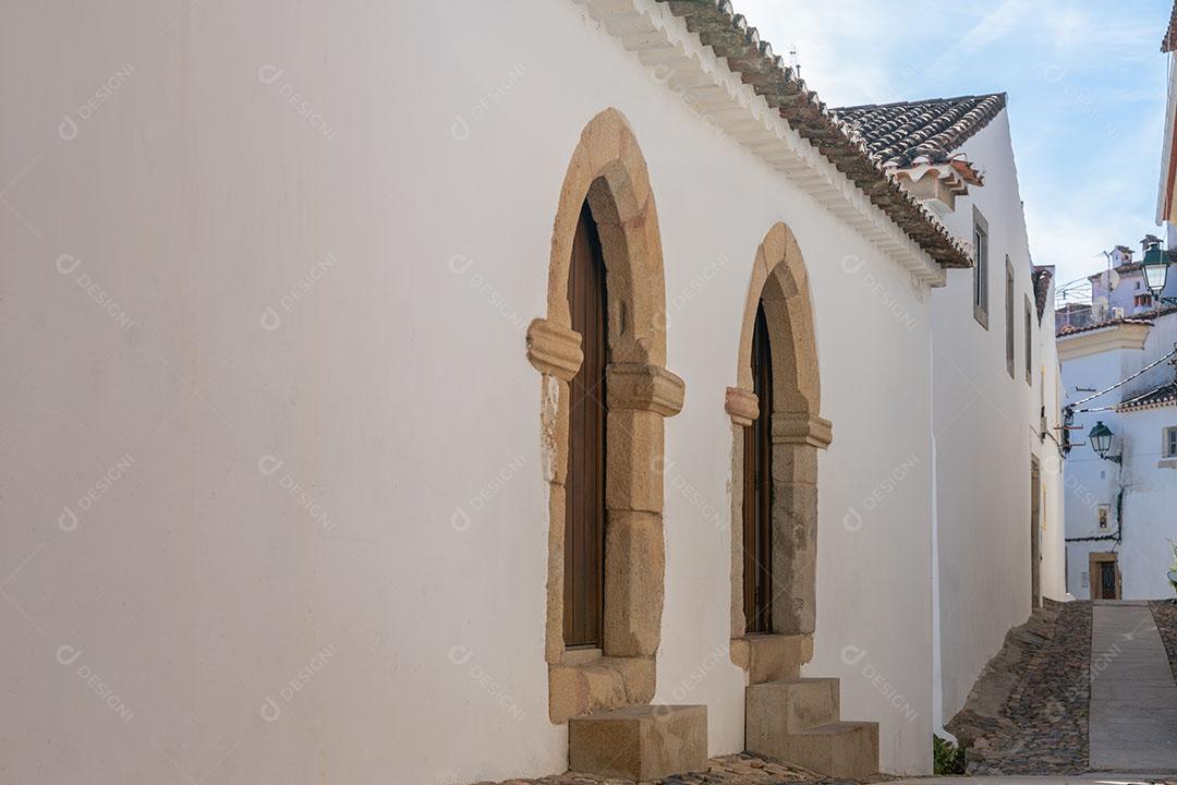 Portas na Fachada da Sinagoga de Castelo de Vide Em Portugal Imagem JPG