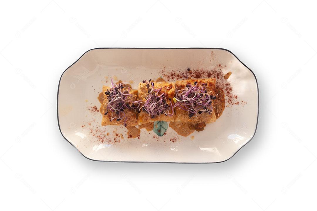 Massa Folhada Recheada Em Chapa Branca Com Fundo Branco Imagem JPG