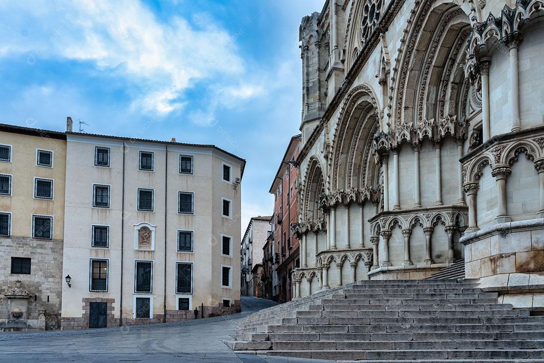 Fachada da Catedral Gótica de Cuenca na Espanha Imagem JPG