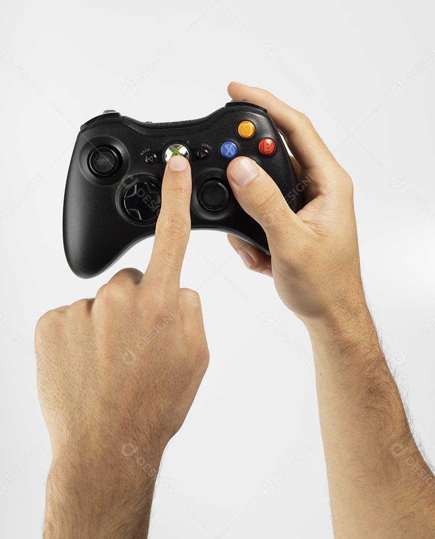 Console de Videogame Preto e Controlador Isolado Imagem JPG