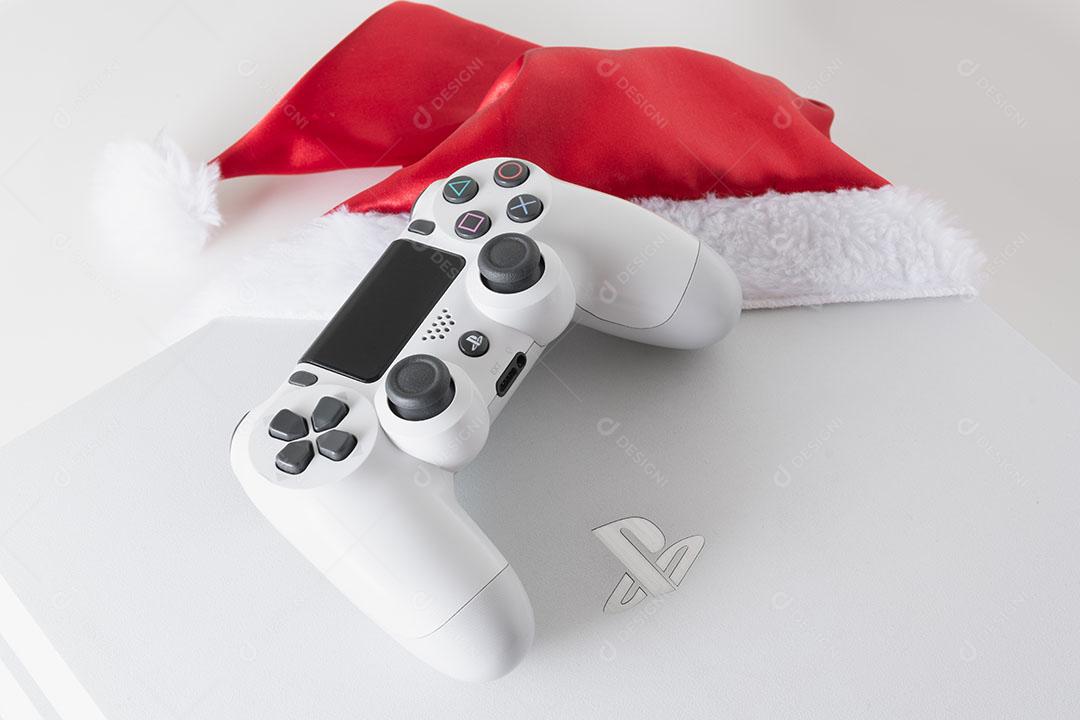 Controle Videogame Playstation Gorro de Natal Mao Pessoa Foto Imagem
