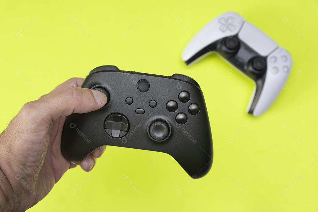 Controlador de Jogos de Última Geração Com Foco de Luz Imagem JPG