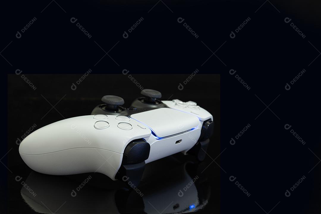 Controlador de Jogos de Última Geração Com Foco de Luz Imagem JPG
