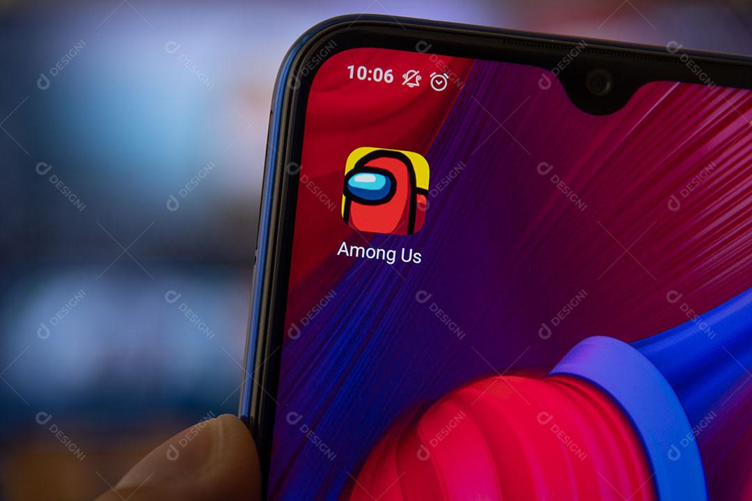Foto Jogando Entre Nós Smartphone Among Us dos Jogos para Celular Mais Populares