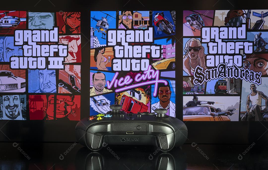 Foto Gta Trilogy Iii Vice City e San Andreas na Tela da Tv Com Controle de Jogo Playstation