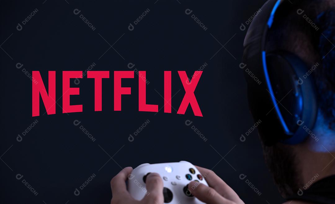 Logo da Netflix na Tela da Tv Com o Controle de Jogos Xbox Imagem JPG