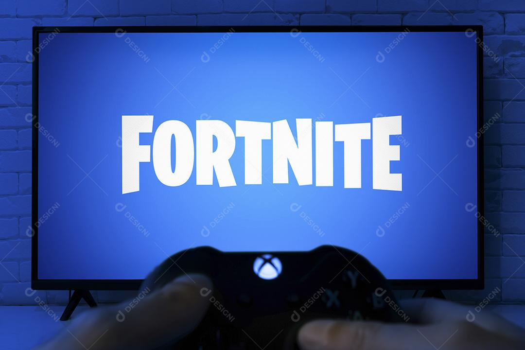 Jogando Fortnite na Tv Com o Controle do Playstation 5 Imagem JPG