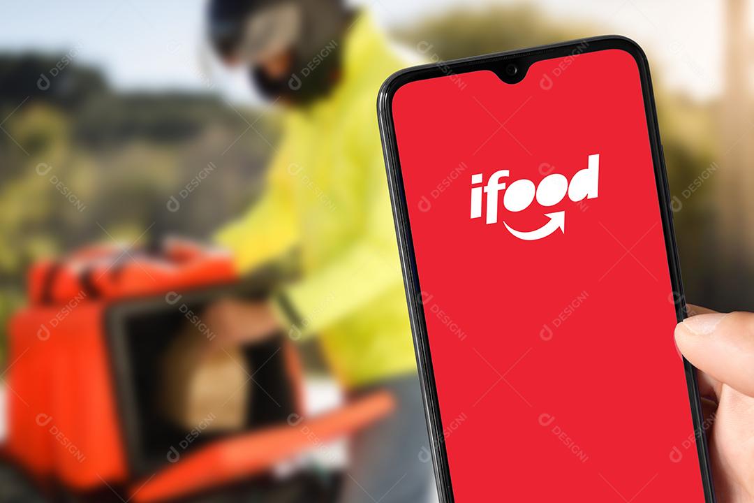 Aplicativo Ifood na Tela do Smartphone Imagem JPG