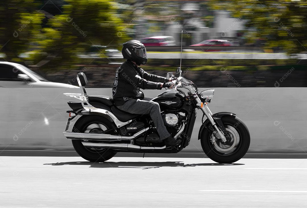 Motociclista de Alta Velocidade Em São Paulo Brasil Marginal Tietê Imagem JPG