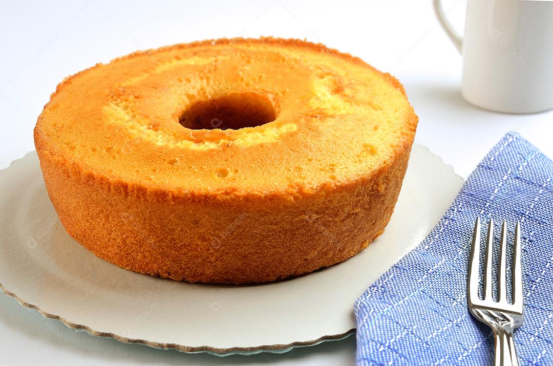 Bolo de Laranja Servido a Mesa Imagem JPG