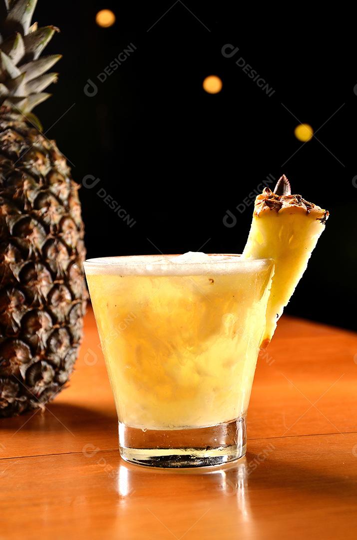 Caipirinha de Abacaxi Imagem JPG