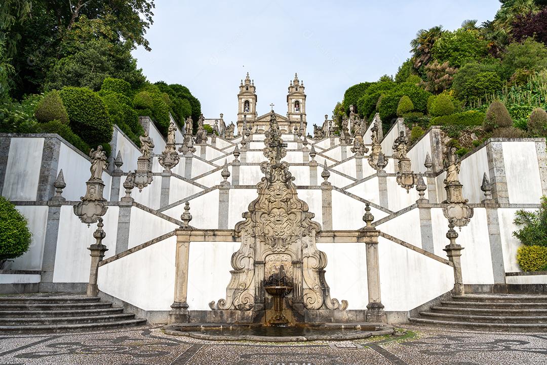 Foto Escada Barroca do Santuário do Bom Jesus do Monte Em Braga Portugal