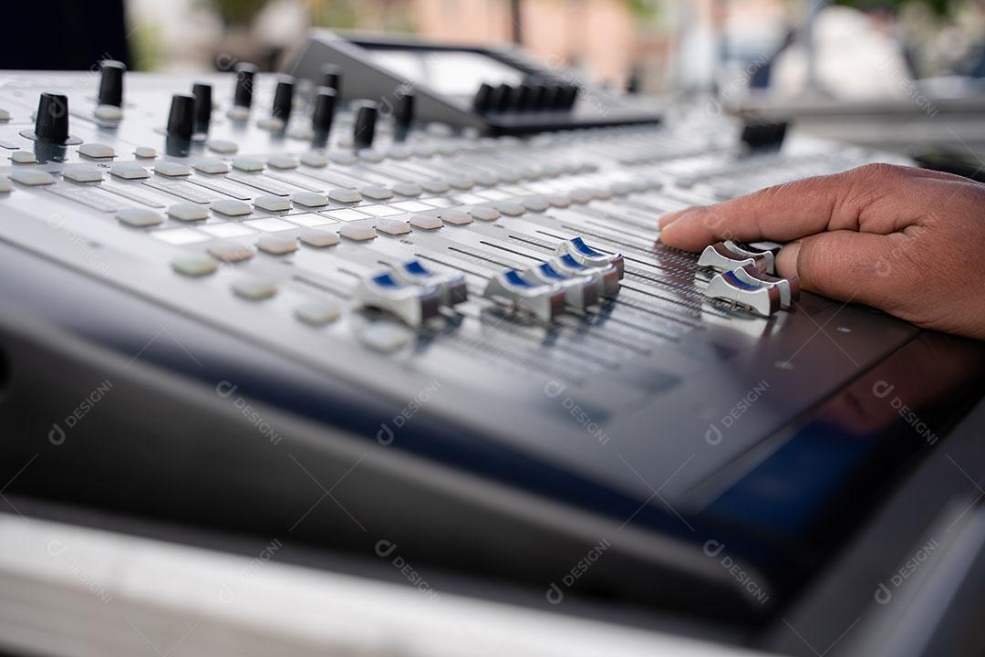 Mixer de Som Profissional Imagem JPG