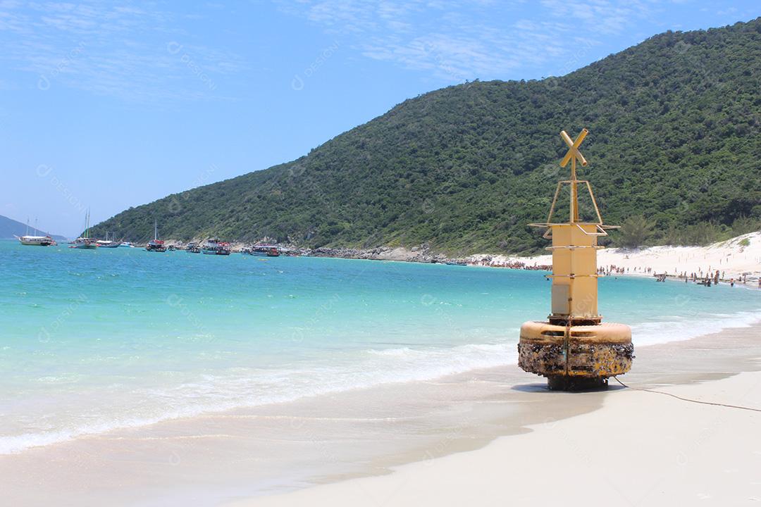 Bóia de Sinalização na Areia da Praia Em Cabo Frio Rio de Janeiro Brasil Imagem JPG