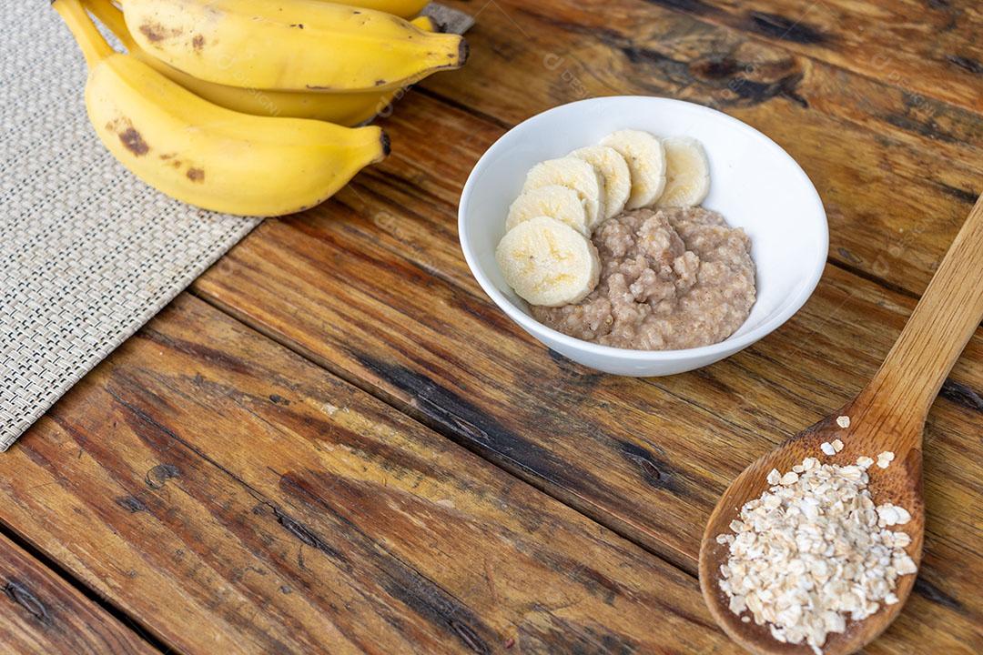 Aveia com Banana - Café da Manhã Vegano com Grãos Integrais JPG